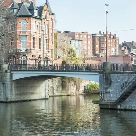 Huswell - Away From In The Heart Of Appartement Gent